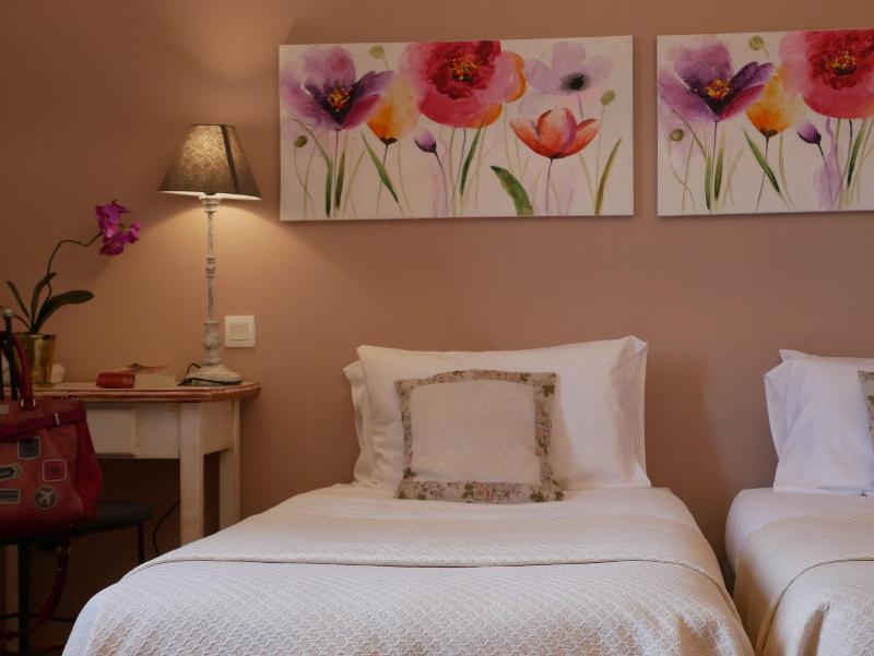 Hotel Les Ambres Roussillon  Exterior photo