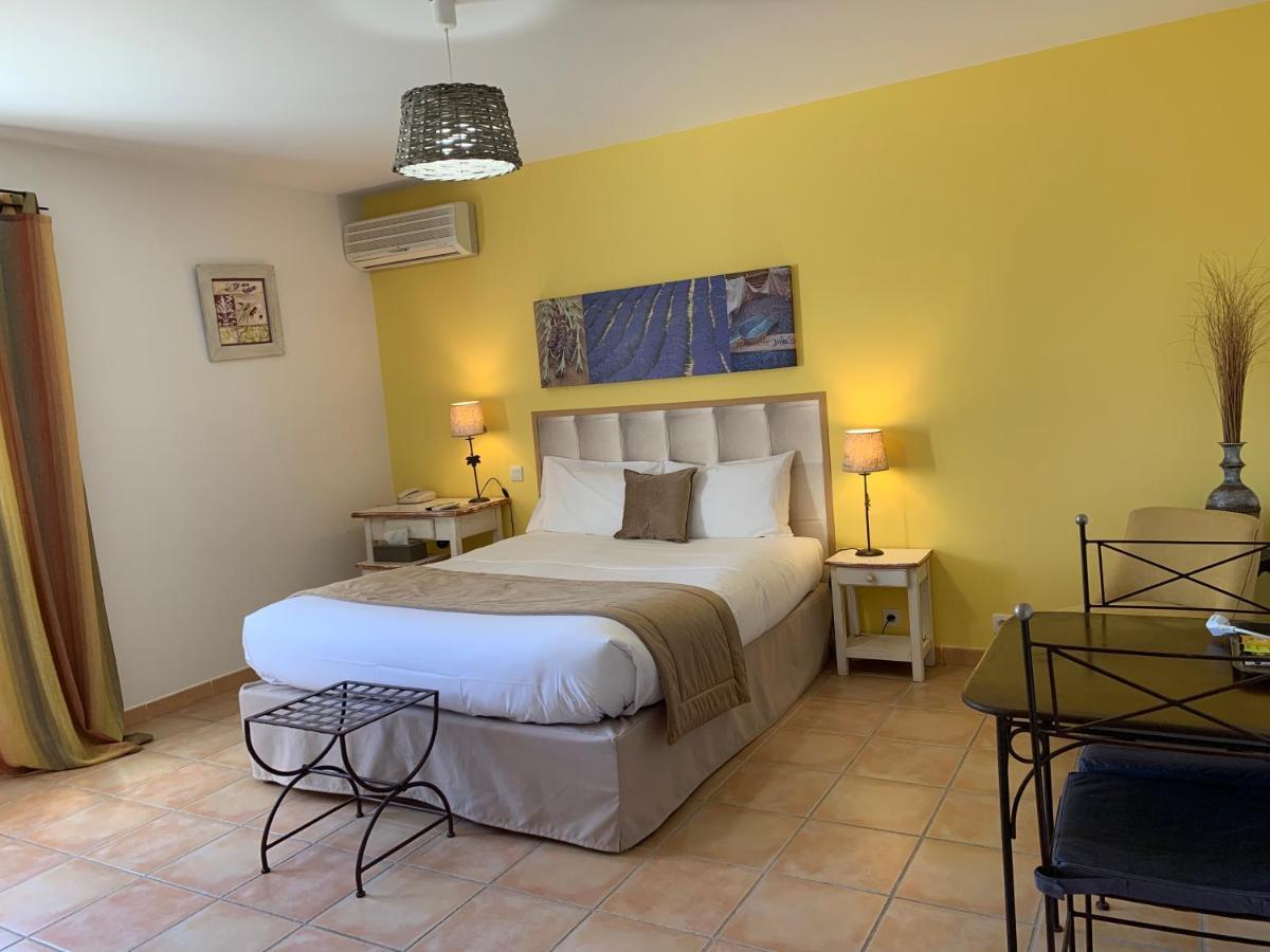 Hotel Les Ambres Roussillon  Exterior photo
