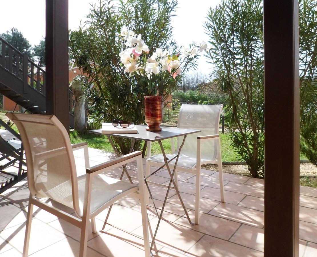Hotel Les Ambres Roussillon  Exterior photo